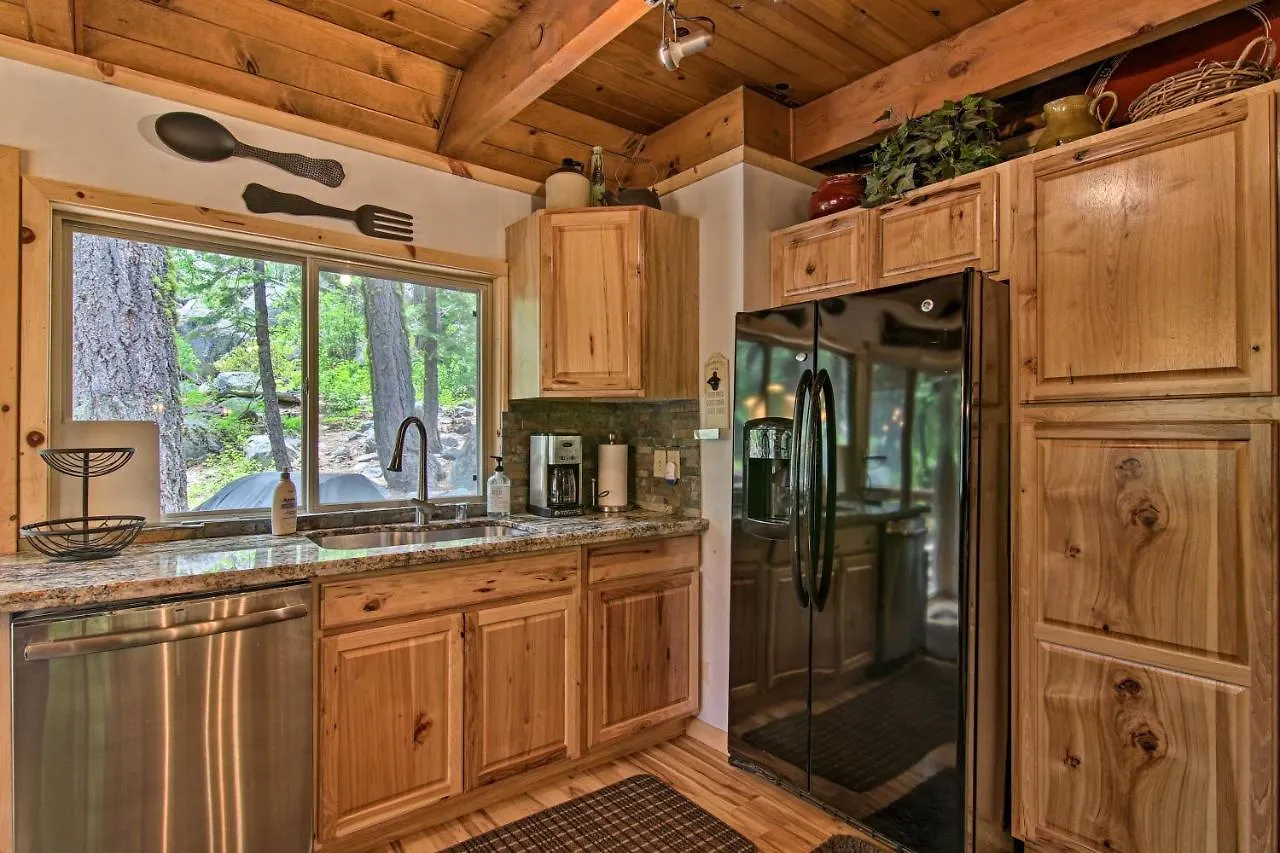 Private Tahoe Mtn Cabin Backing To The Forest! South Lake Tahoe Casa vacanze