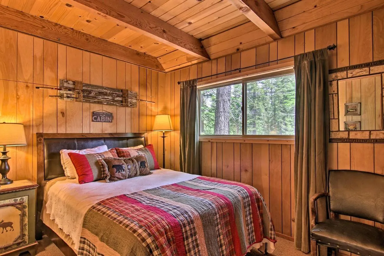 Private Tahoe Mtn Cabin Backing To The Forest! South Lake Tahoe Stati Uniti