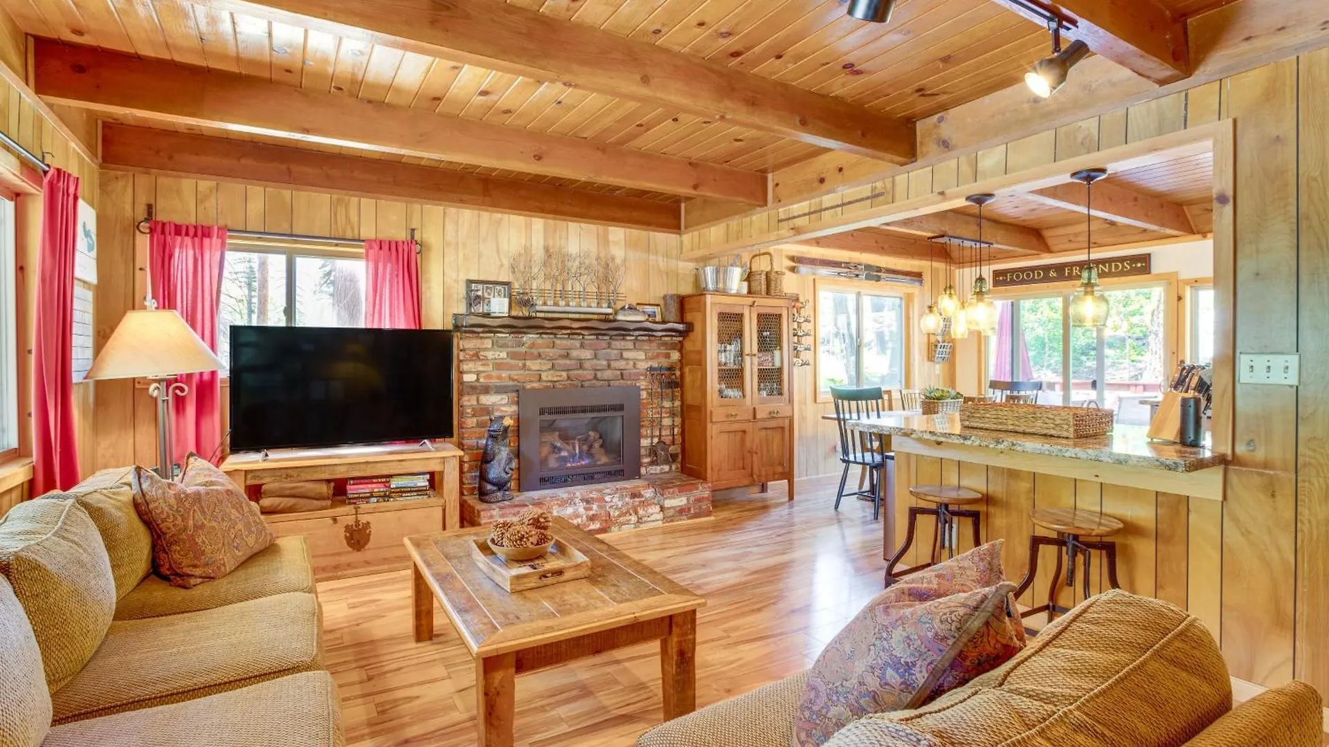 Private Tahoe Mtn Cabin Backing To The Forest! 南太浩湖